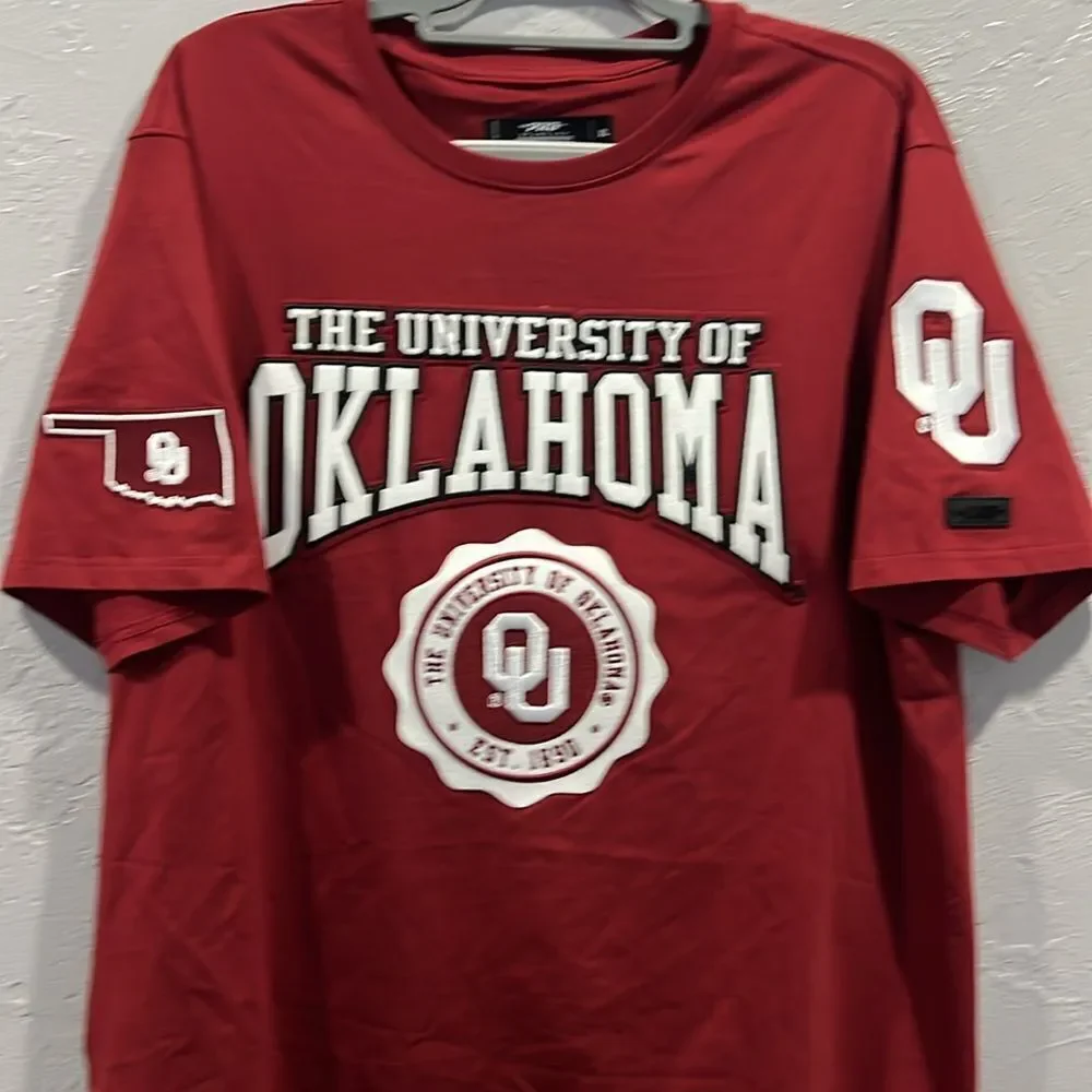 🔥🏈 University of Oklahoma SOONERS Embroidered Quality College Tee XL - PERFECT